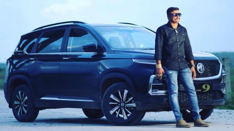 Vishwarajsinh Chudasama is a Public Figure & a Social Worker, love to work for public